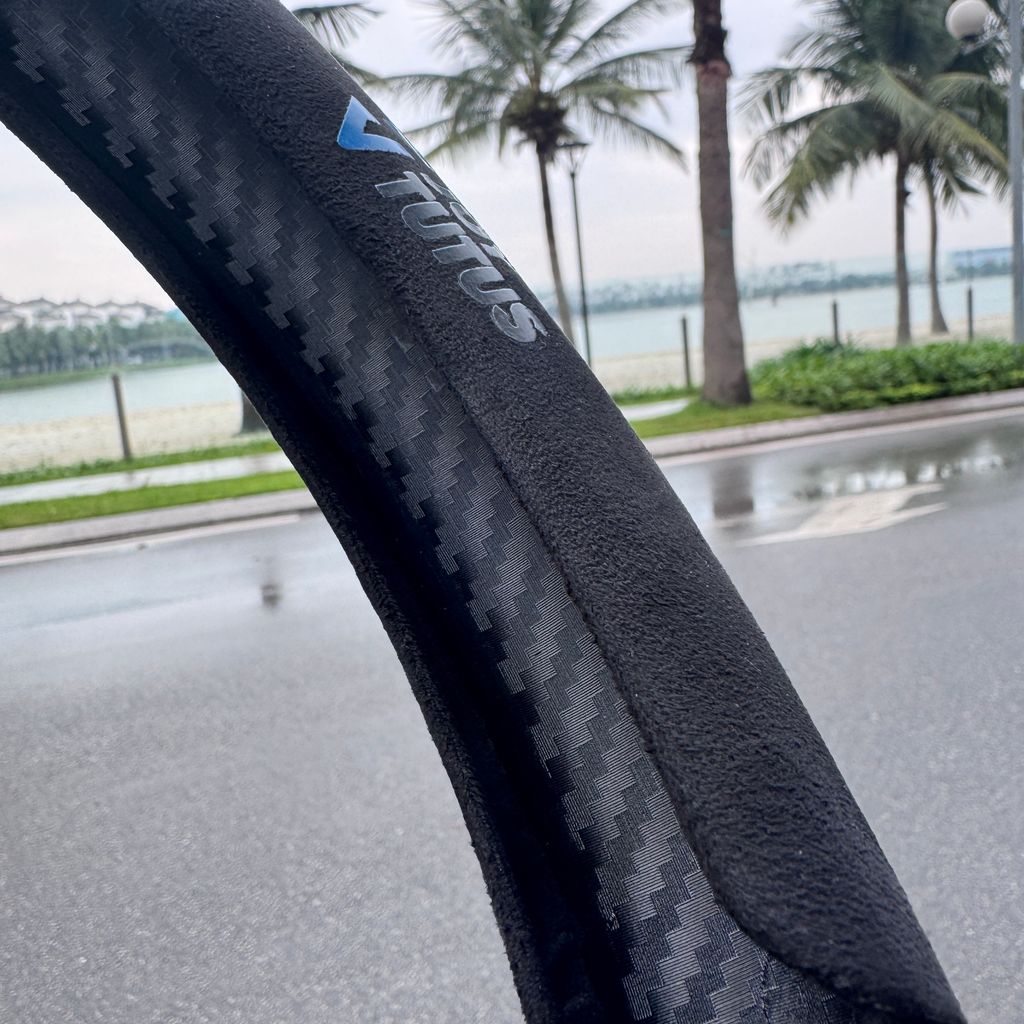Bọc vô lăng 3 mảnh (segment steering wheel cover) thương hiệu JOY TUTUS ( màu random ) - ảnh 5